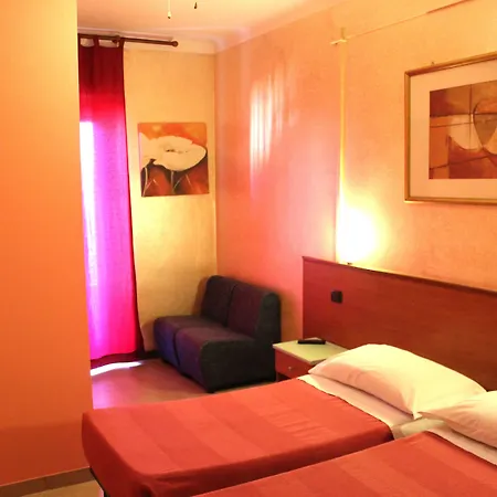 Hotel America-2